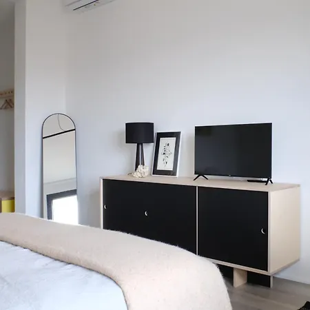 Bed & Breakfast The Black Sheep 4*