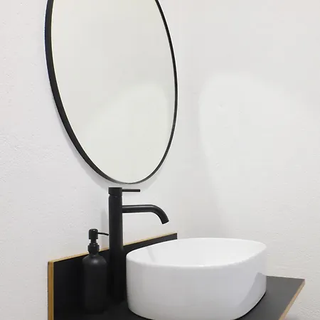 Bed & Breakfast The Black Sheep 4*